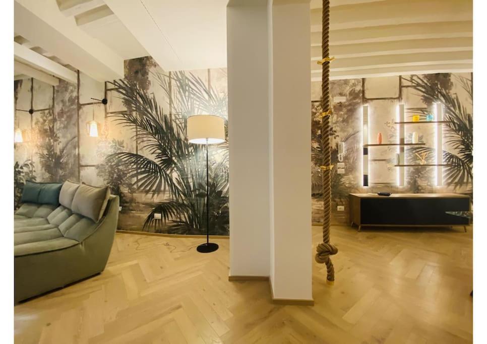 Apartamento Sweet Time Venice, Luxury San Marco Frezzaria Apt!
