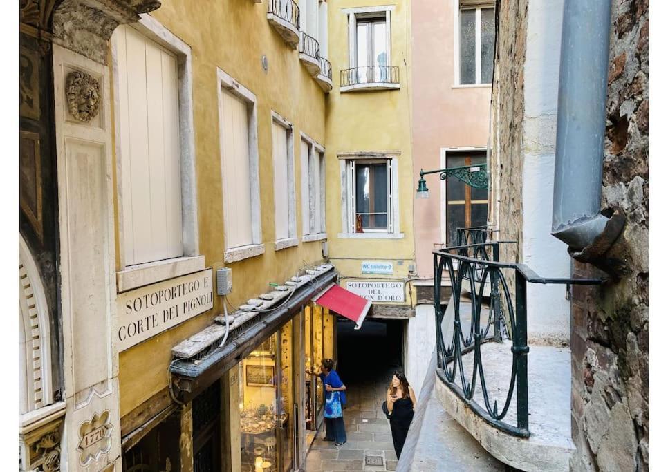 Sweet Time Venice, Luxury San Marco Frezzaria Apt! Apartamento