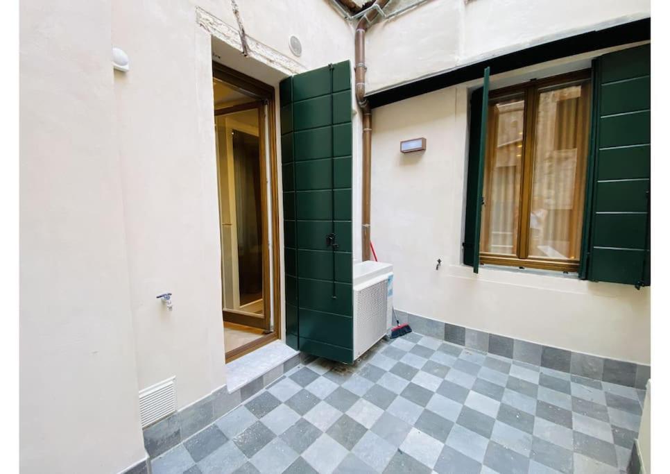 Sweet Time Venice, Luxury San Marco Frezzaria Apt! Venecia