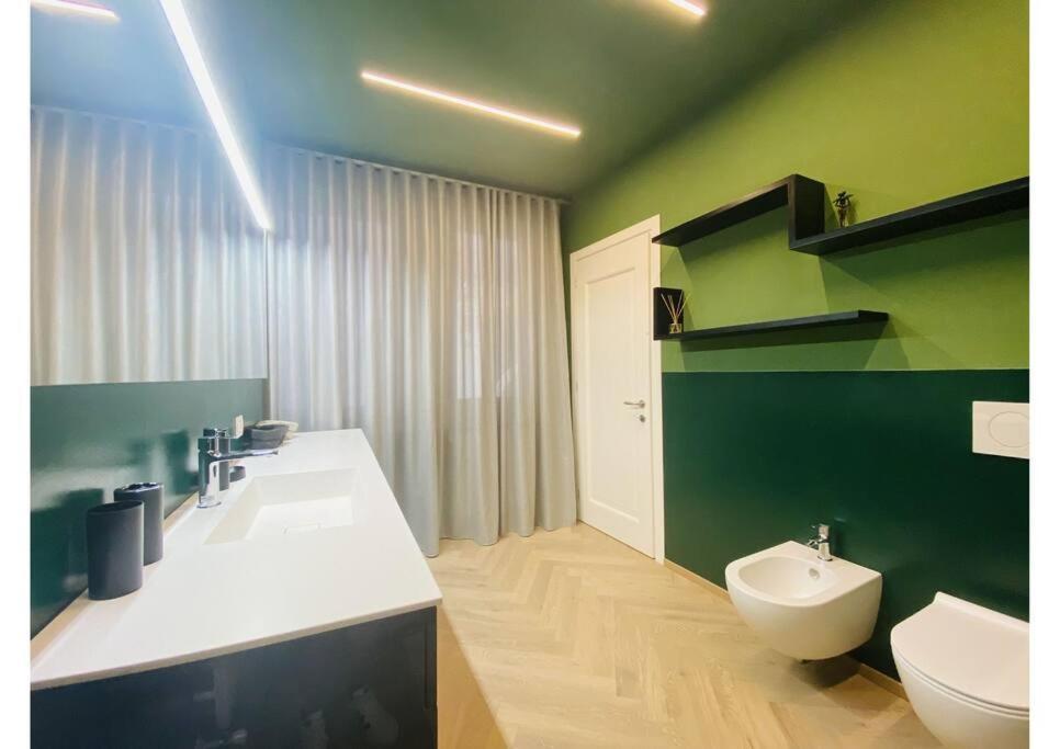 Sweet Time Venice, Luxury San Marco Frezzaria Apt! Apartamento *