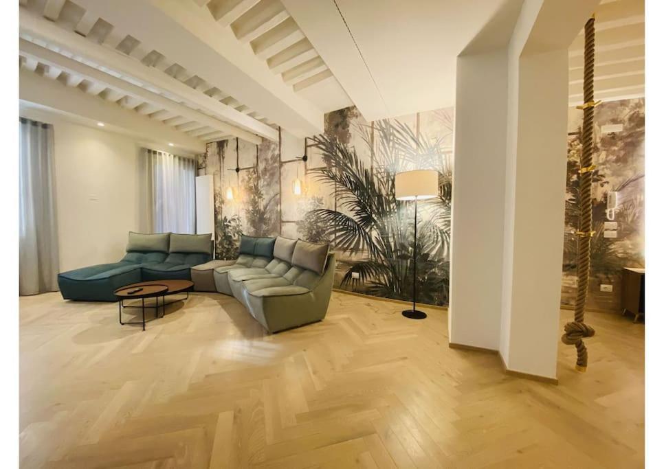 Sweet Time Venice, Luxury San Marco Frezzaria Apt! Apartamento Venecia