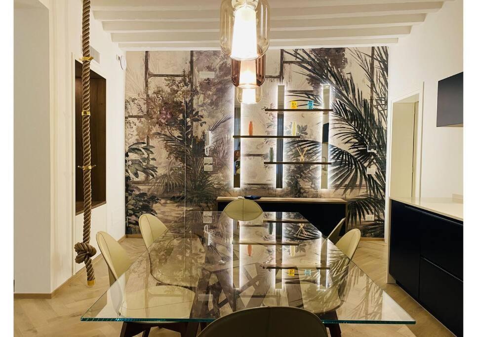 Sweet Time Venice, Luxury San Marco Frezzaria Apt! * Venecia
