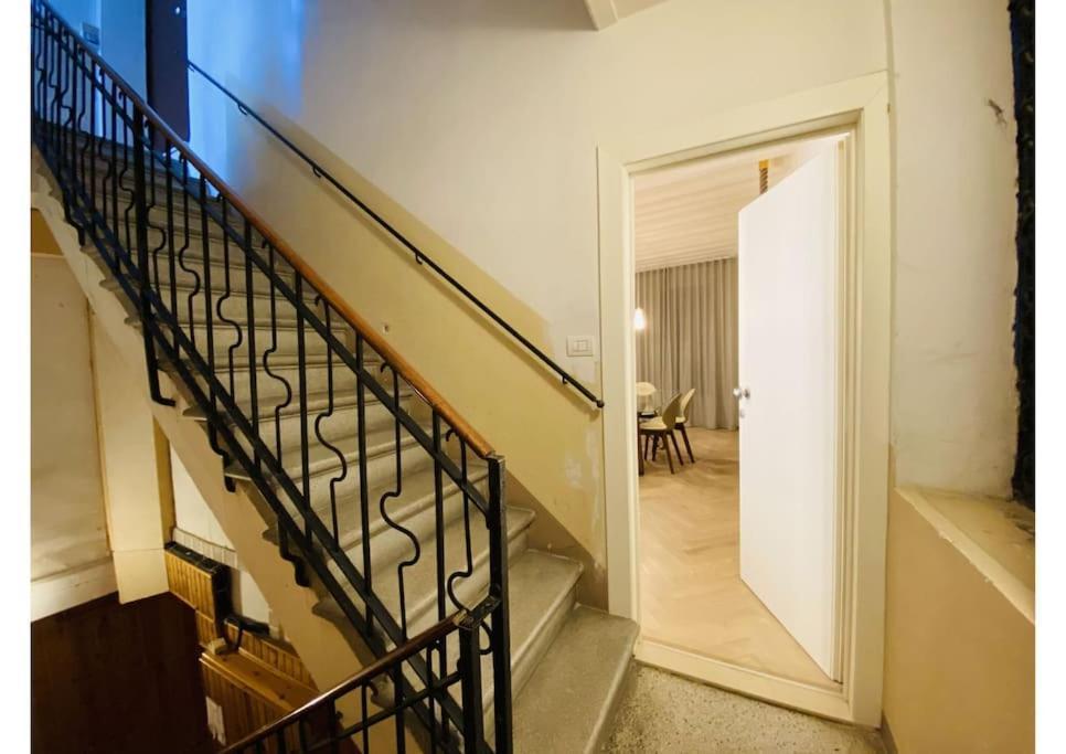 Sweet Time Venice, Luxury San Marco Frezzaria Apt! Apartamento Venecia